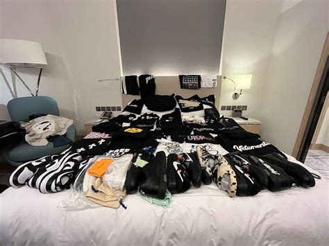 Where to find 1:1 AAA replica in Hong Kong : r/FashionReps 